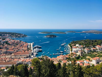 De haven van Hvar, Kroatië