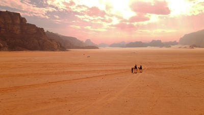 Wadi Rum met kamelen, Jordanië