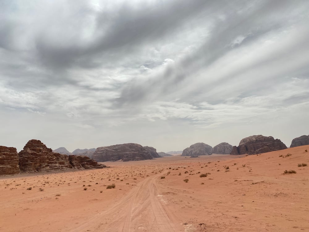  Met chauffeur off road in WadiRum
