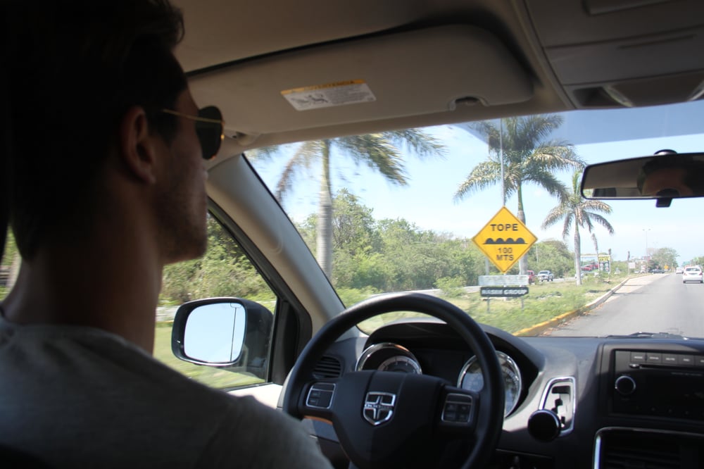 Waarschuwingsbord voor tope in Mexico