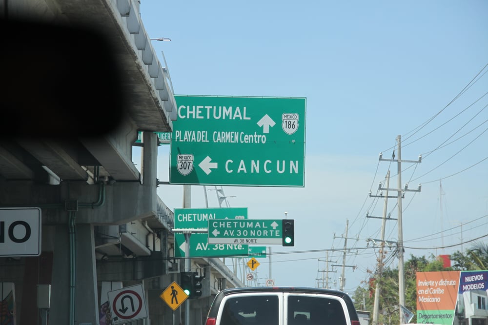 Bij welke verhuurbedrijven auto huren zonder creditcard in Mexico?