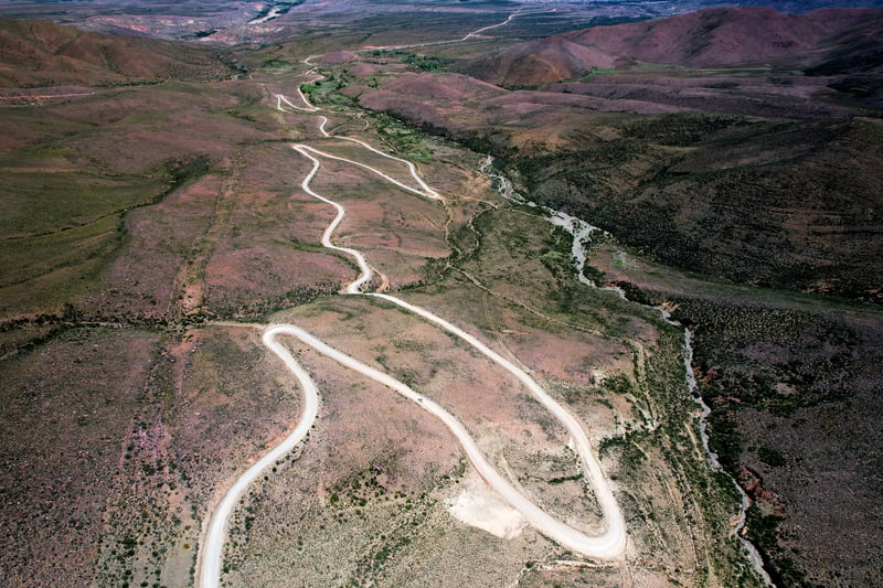 Zicht op de epische route 73 in Argentinië